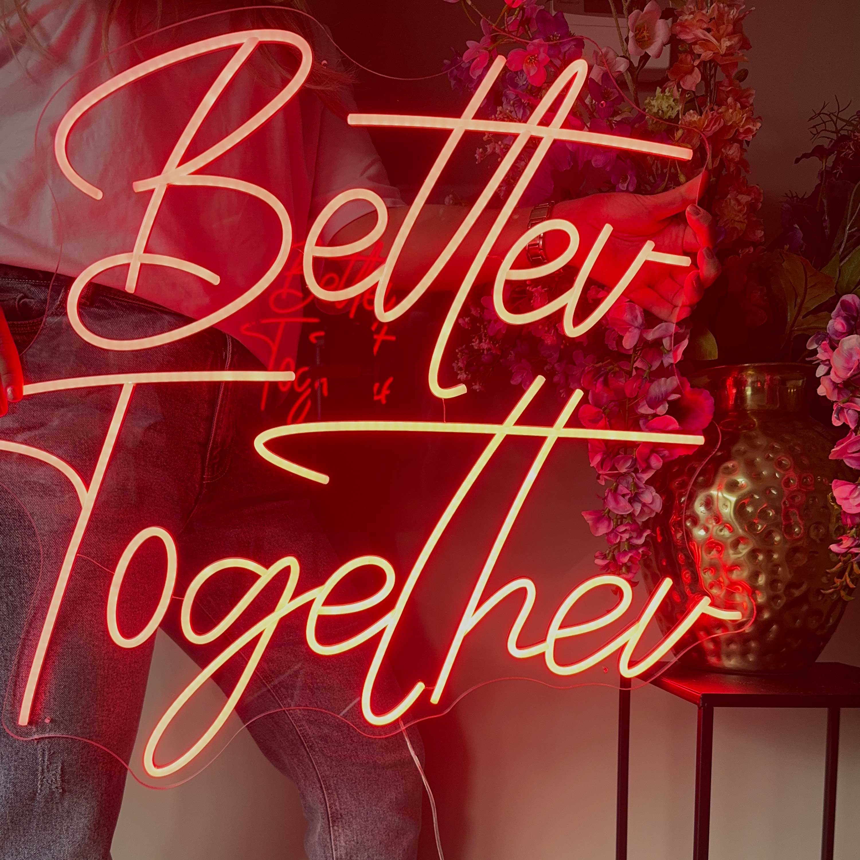 Neonskylt Better Together