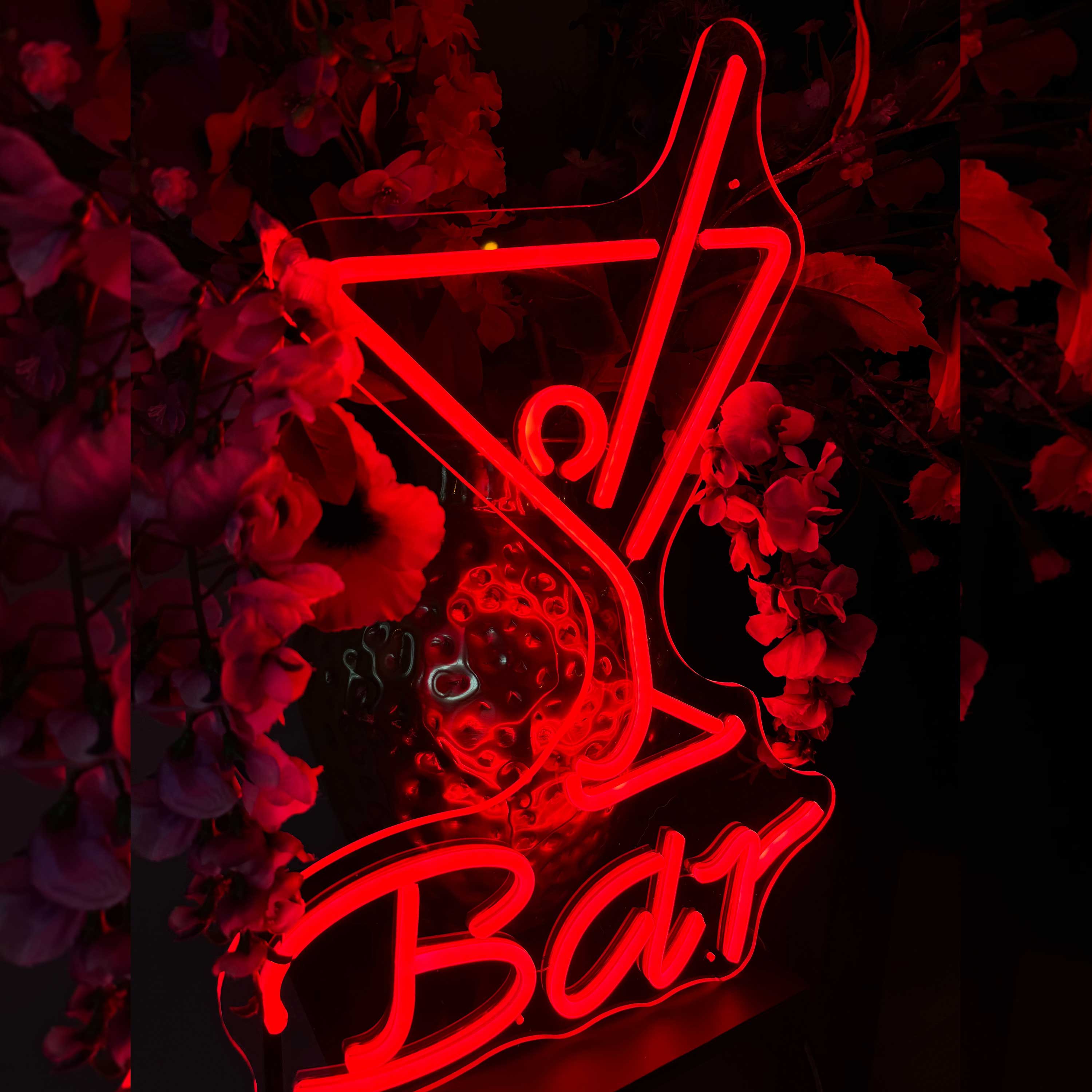 Neonskylt Cocktail Bar