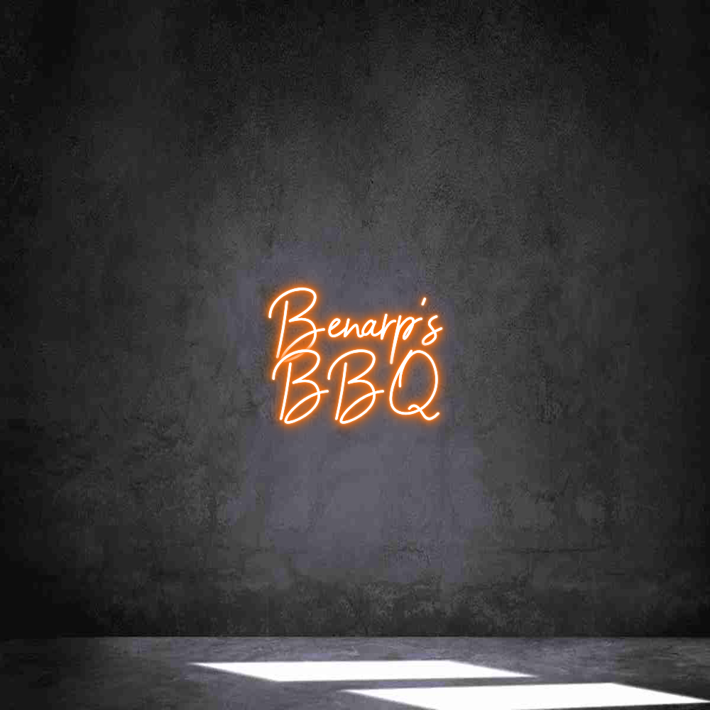 Anpassad neon: Benarp’s
BBQ