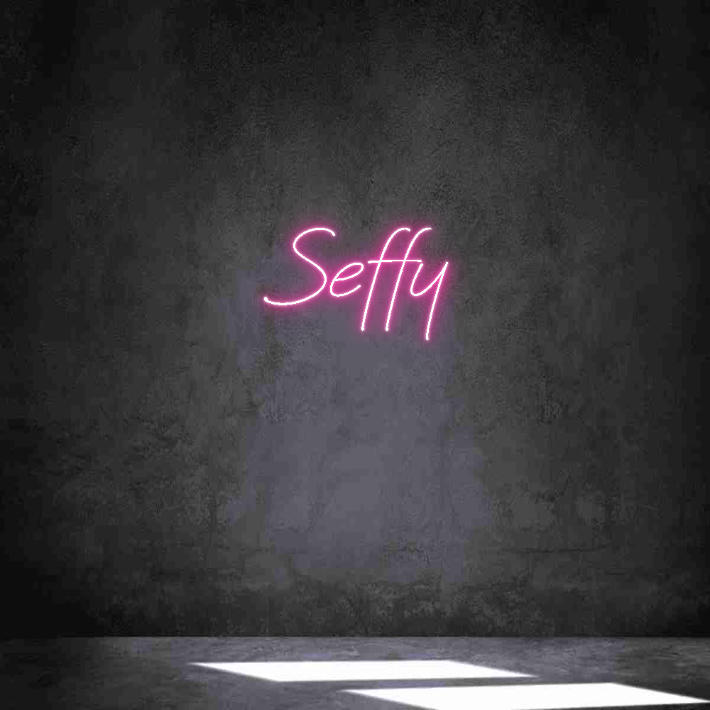 Anpassad neon: Seffy